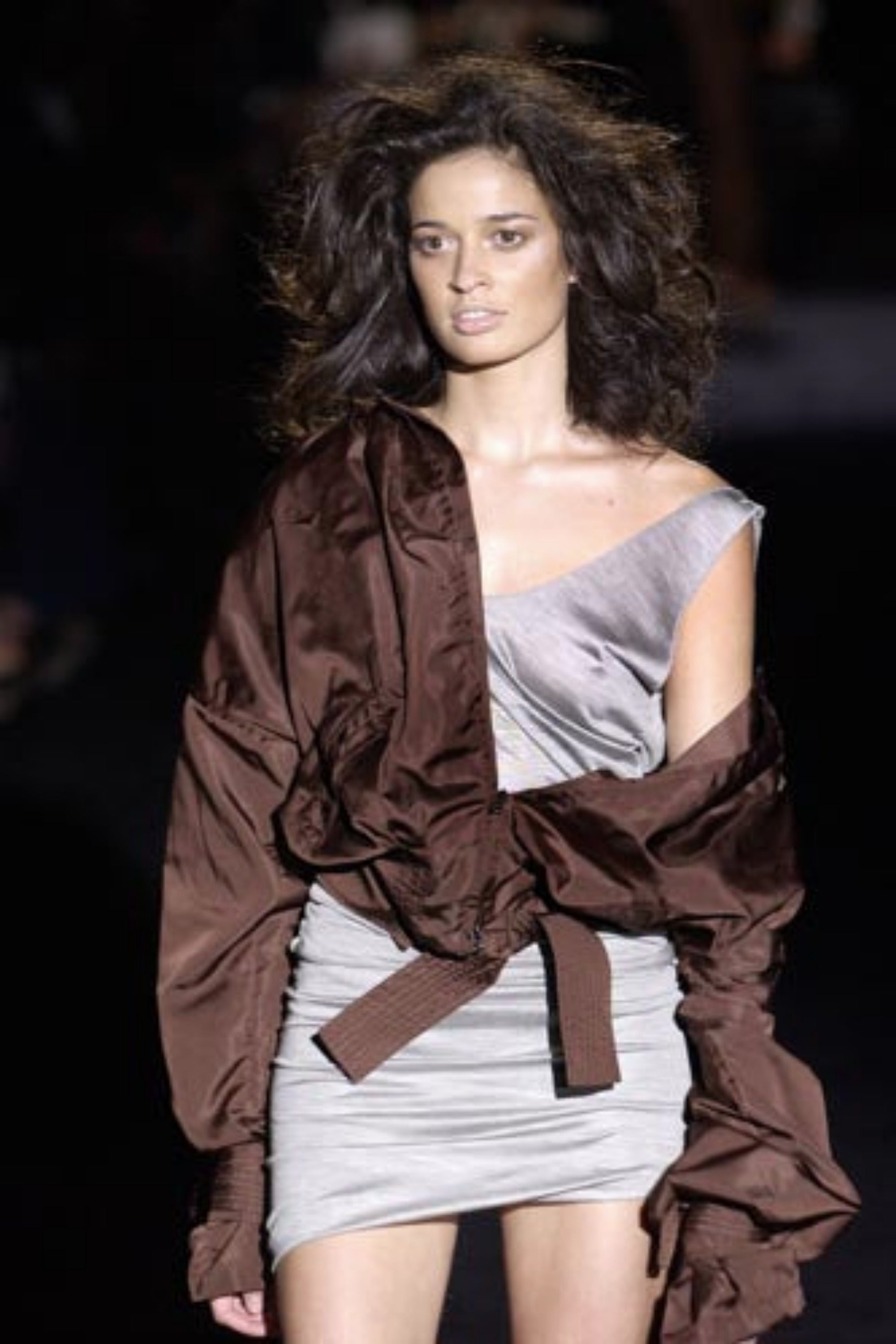 GUCCI F/W 2002 RUNWAY SILK KIMONO JACKET — BROWN