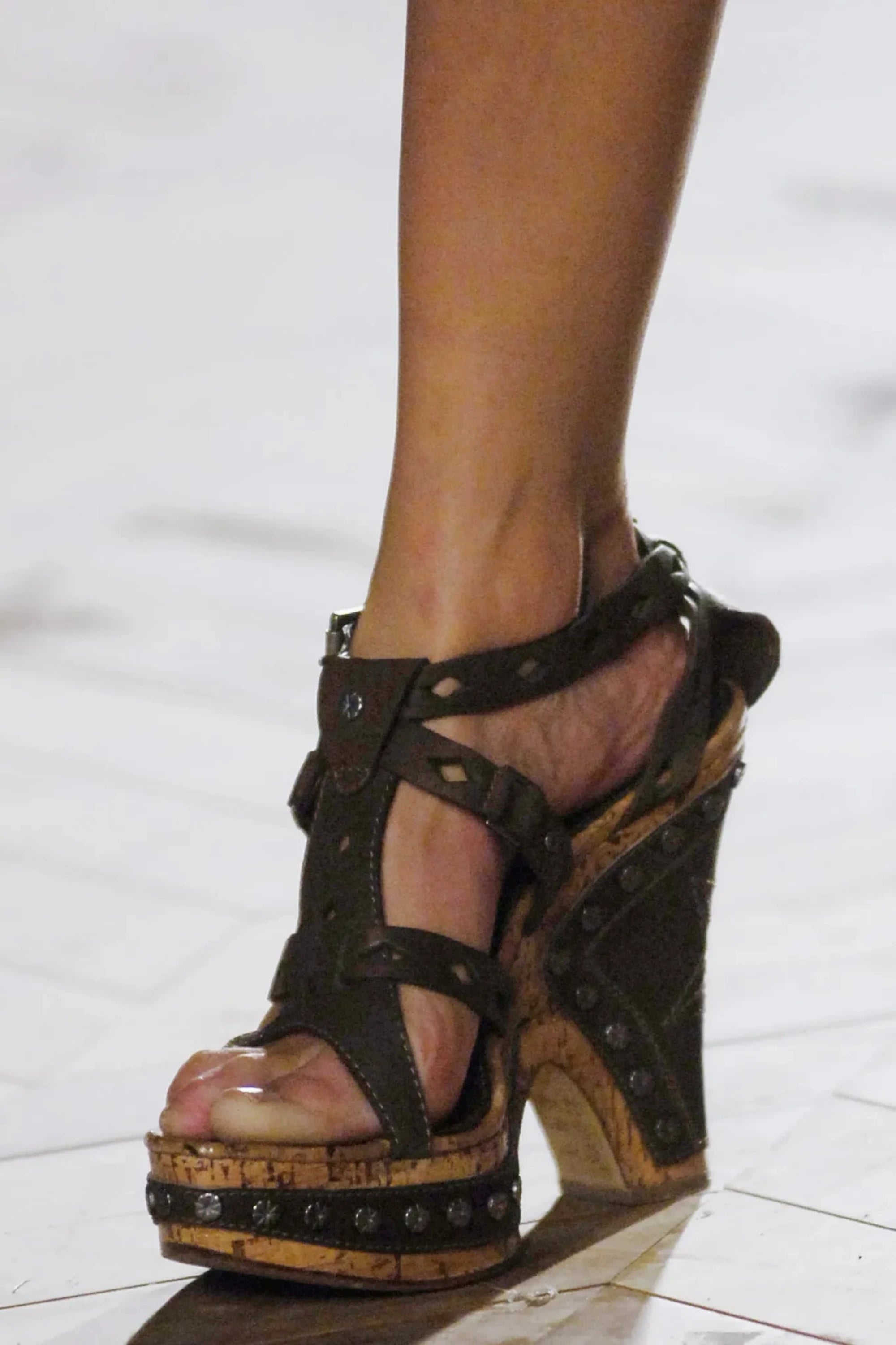 CHRISTIAN DIOR S/S 2006 GAUCHO HEELS — BROWN LEATHER